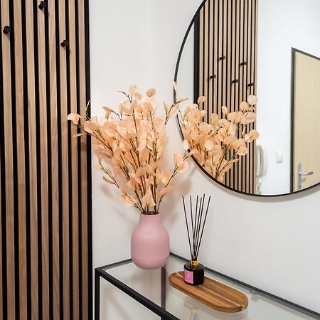 Nova Karolina Apartment オストラヴァ エクステリア 写真
