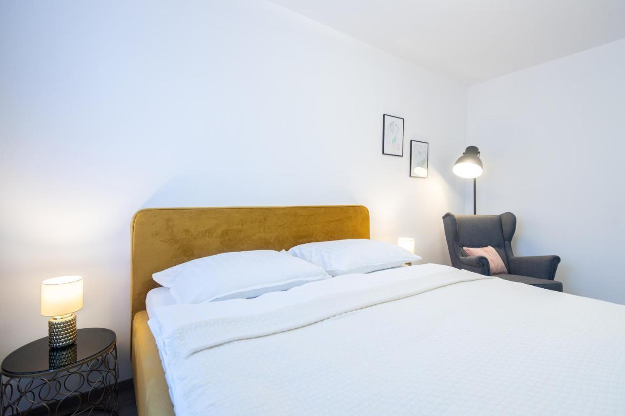 Nova Karolina Apartment オストラヴァ エクステリア 写真
