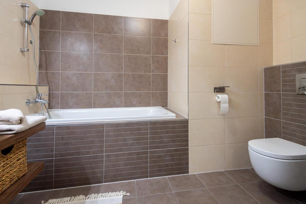 Nova Karolina Apartment オストラヴァ エクステリア 写真