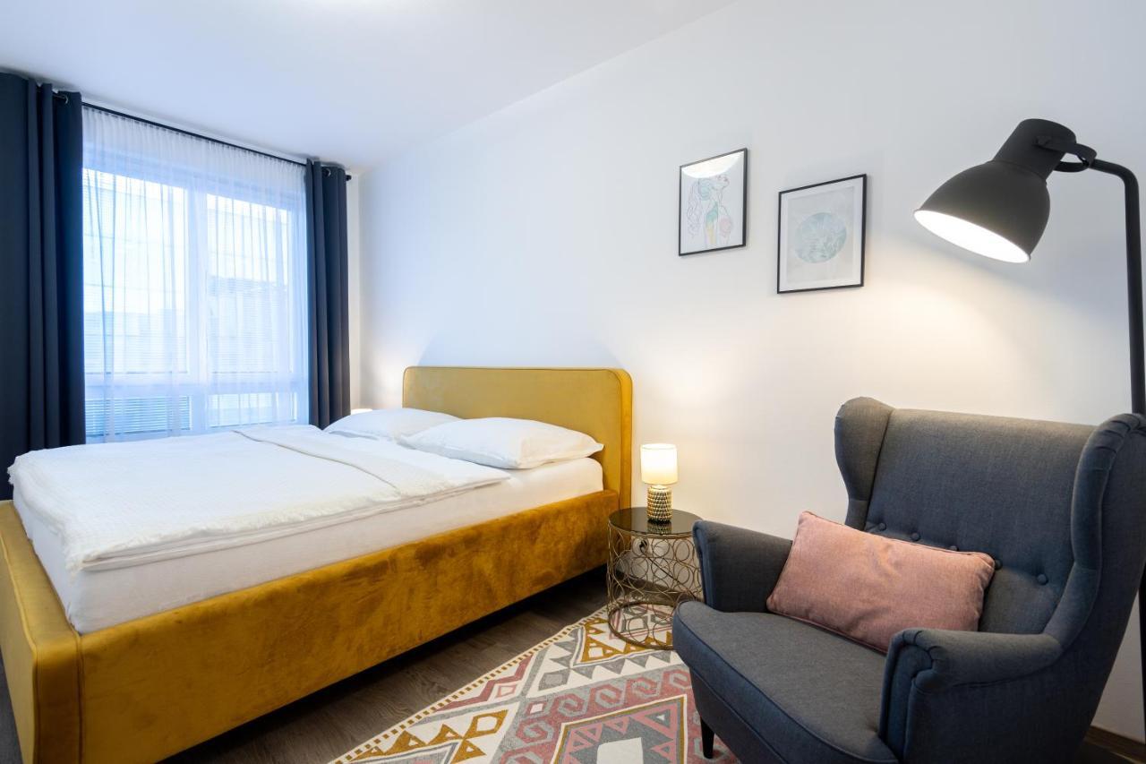 Nova Karolina Apartment オストラヴァ エクステリア 写真