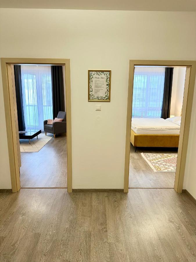 Nova Karolina Apartment オストラヴァ エクステリア 写真